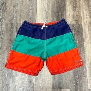 Vineyard vines Medium Sized Elastic waistband Mens Swimming Mesh Lined Trunks